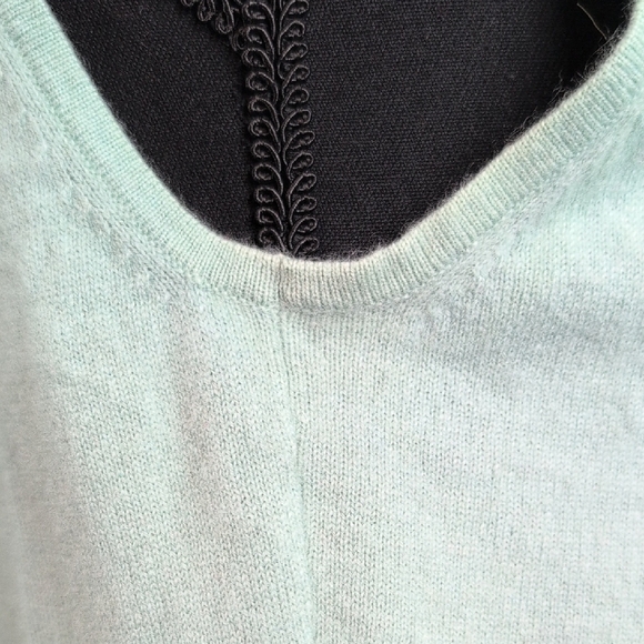 Ann Taylor Cashmere Mint Green Cardigan Sweater Set. - Picture 11 of 11